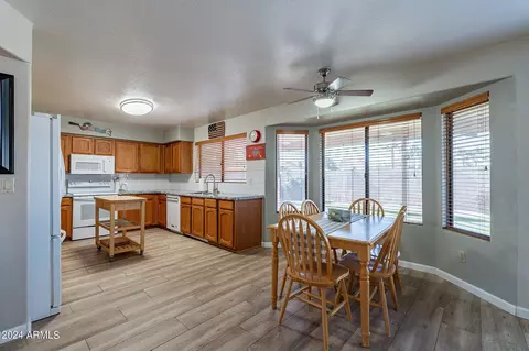 1532 E Hearne Way, Gilbert, AZ 85234 photo 12