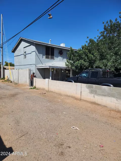 340 N 28 Dr, Phoenix, AZ 85009