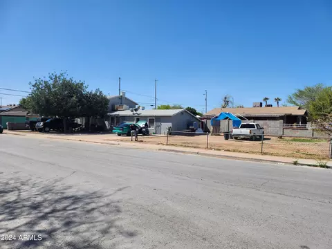 340 N 28 Dr, Phoenix, AZ 85009 photo 2