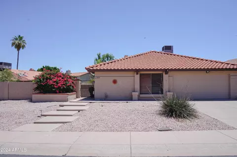 4627 E Carmen St, Phoenix, AZ 85044 photo 5