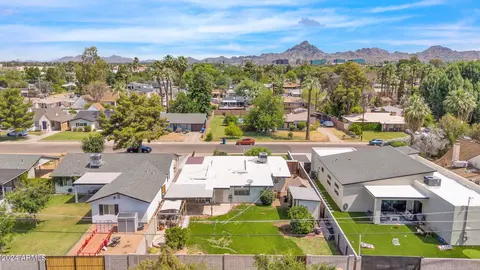 2221 E Whitton Ave, Phoenix, AZ 85016 photo 3