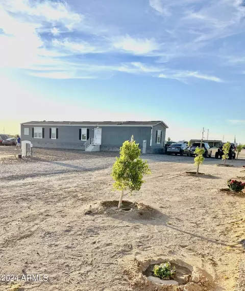 33312 W Vineyard Rd, Tonopah, AZ 85354