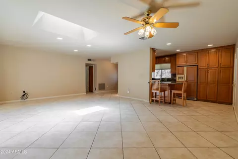 325 Encanto Dr, Tempe, AZ 85281 photo 17