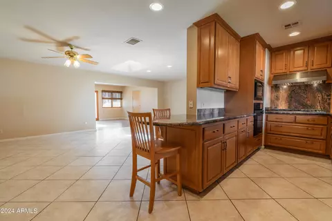 325 Encanto Dr, Tempe, AZ 85281 photo 14