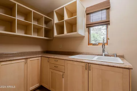 325 Encanto Dr, Tempe, AZ 85281 photo 7