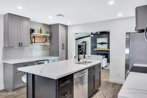 12604 N 37th Ave, Phoenix, AZ 85029