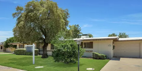 10641 W Oakmont Dr, Sun City, AZ 85351