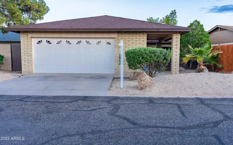 4009 W Harmont Dr, Phoenix, AZ 85051