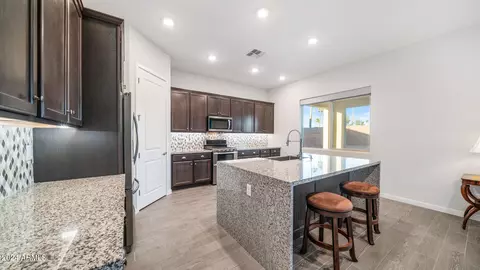 8435 S 22nd Dr, Phoenix, AZ 85041 photo 14
