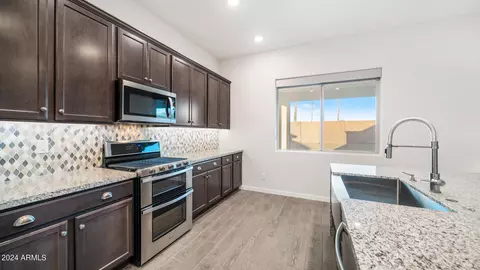 8435 S 22nd Dr, Phoenix, AZ 85041 photo 15