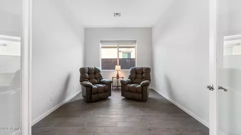 8435 S 22nd Dr, Phoenix, AZ 85041 photo 9