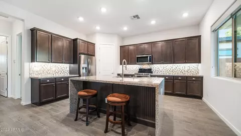 8435 S 22nd Dr, Phoenix, AZ 85041 photo 12