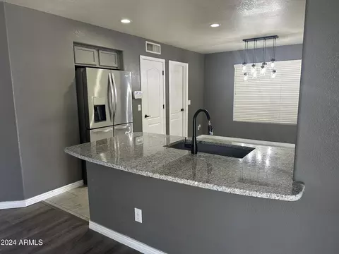2502 W Bent Tree Dr, Phoenix, AZ 85085 photo 8