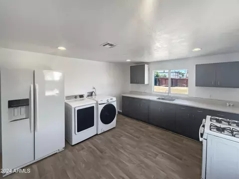 9425 N 11th Ave, Phoenix, AZ 85021 photo 2