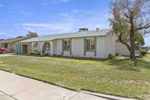 2433 W Poinsettia Dr, Phoenix, AZ 85029