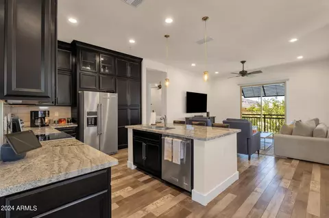 6565 E Thomas Rd #1036, Scottsdale, AZ 85251