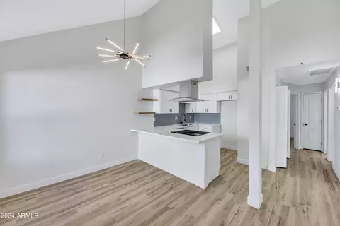 1116 E Kaler Dr, Phoenix, AZ 85020 photo 4