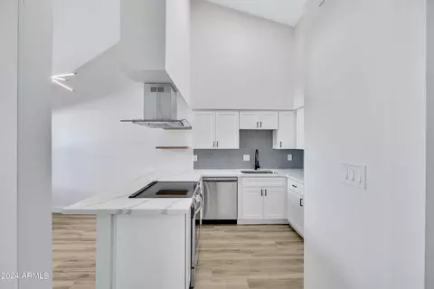 1116 E Kaler Dr, Phoenix, AZ 85020 photo 8