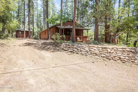 4029 N Apache Trl, Pine, AZ 85544