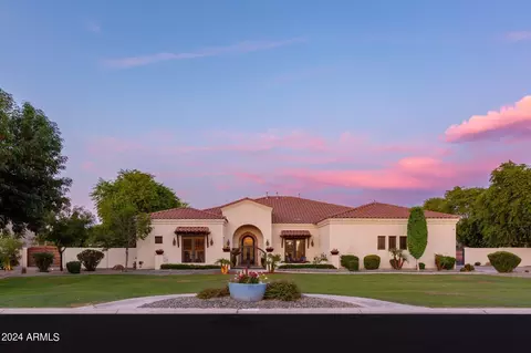 6517 S Oakwood Way, Gilbert, AZ 85298