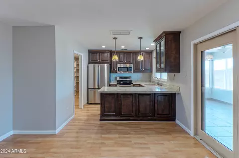 4714 E Vineyard Rd, Phoenix, AZ 85042 photo 9