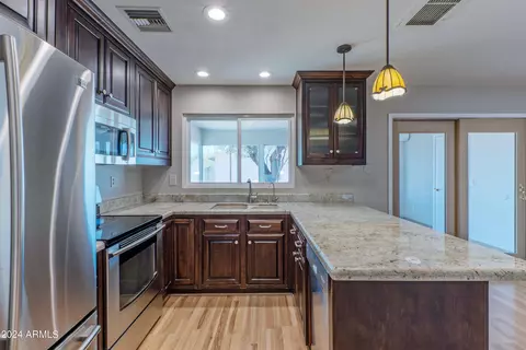 4714 E Vineyard Rd, Phoenix, AZ 85042 photo 11