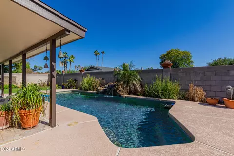 1947 E Pebble Beach Dr, Tempe, AZ 85282 photo 2