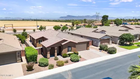174 W Hackberry Ave, Queen Creek, AZ 85140