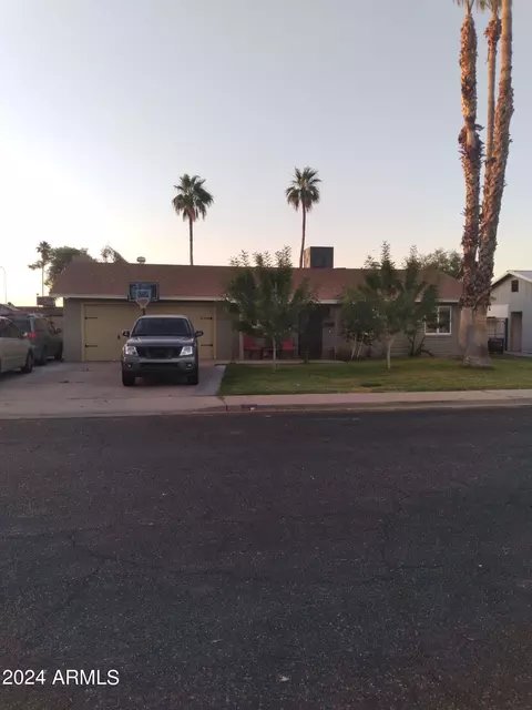 1050 W Farmdale Ave, Mesa, AZ 85210