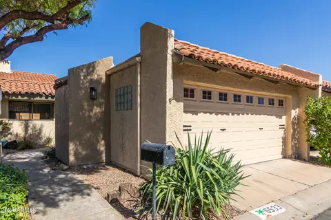 6533 N Maryland Cir, Phoenix, AZ 85013