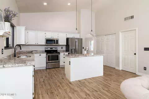 13602 S 37th Pl, Phoenix, AZ 85044 photo 5