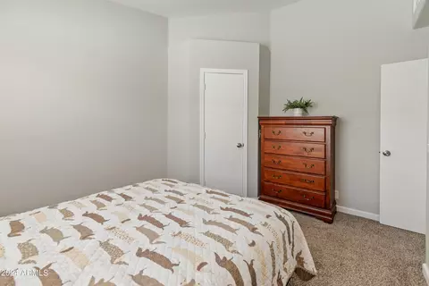 4233 E Morrow Dr, Phoenix, AZ 85050 photo 14