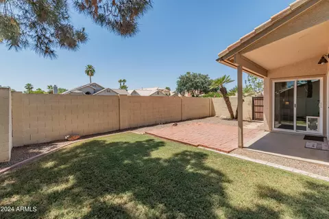 4233 E Morrow Dr, Phoenix, AZ 85050 photo 18
