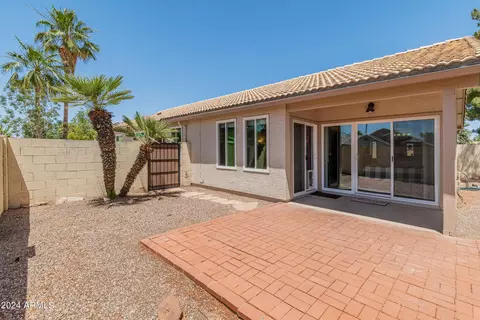 4233 E Morrow Dr, Phoenix, AZ 85050 photo 19