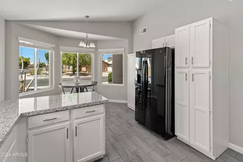 4233 E Morrow Dr, Phoenix, AZ 85050 photo 7