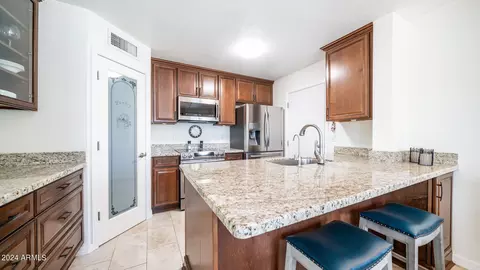 502 E Anderson Ave, Phoenix, AZ 85022 photo 2