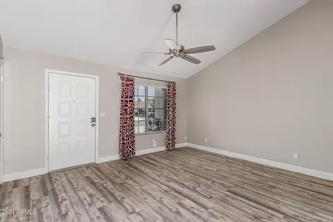 1016 E Utopia Rd, Phoenix, AZ 85024 photo 3