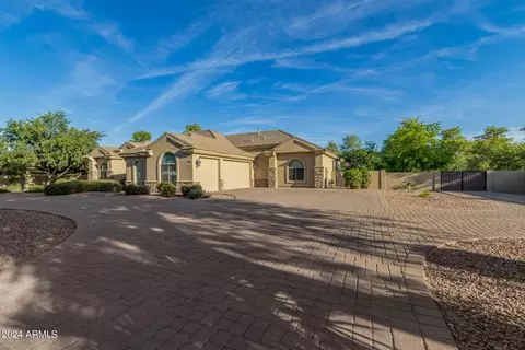 Exterior - 2091 E Coconino Ct, Gilbert, AZ 85298 photo 7 of 20