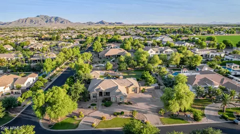 View/Area - 2091 E Coconino Ct, Gilbert, AZ 85298 photo 2 of 6