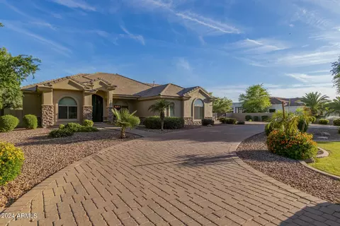 Exterior - 2091 E Coconino Ct, Gilbert, AZ 85298 photo 5 of 20