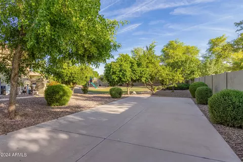 Exterior - 2091 E Coconino Ct, Gilbert, AZ 85298 photo 8 of 20