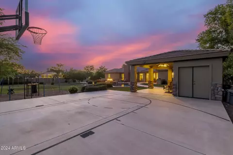 Exterior - 2091 E Coconino Ct, Gilbert, AZ 85298 photo 18 of 20