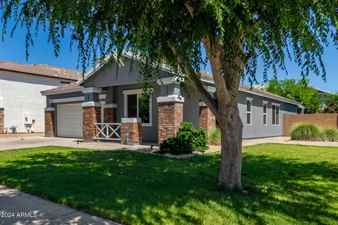 2484 E Del Rio Ct, Gilbert, AZ 85295 photo 3