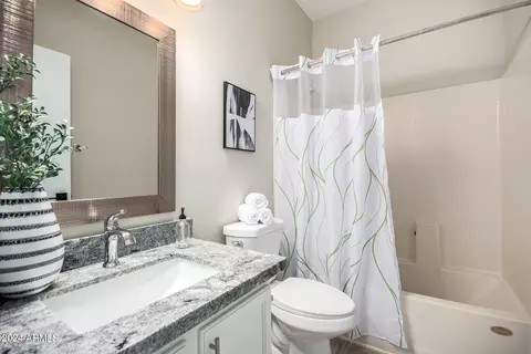 2484 E Del Rio Ct, Gilbert, AZ 85295 photo 24
