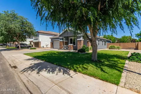 2484 E Del Rio Ct, Gilbert, AZ 85295 photo 4
