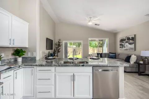 2484 E Del Rio Ct, Gilbert, AZ 85295 photo 18
