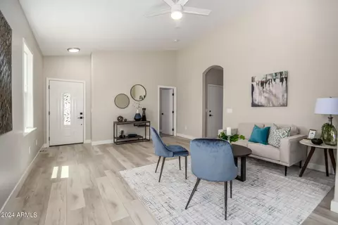 2484 E Del Rio Ct, Gilbert, AZ 85295 photo 9