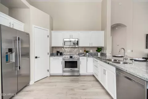 2484 E Del Rio Ct, Gilbert, AZ 85295 photo 14