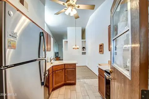 455 S Delaware Dr #104, Apache Junction, AZ 85120