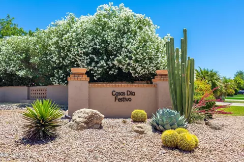 9725 N 80th Way, Scottsdale, AZ 85258